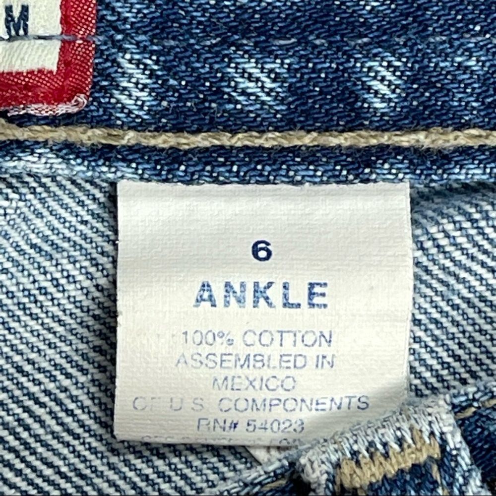 OLD NAVY women's blue boho crop ankle jeans with embroidery trim boho, size 6 - Picture 7 of 13